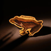 Bi-coloured Frog Wooden Magnet